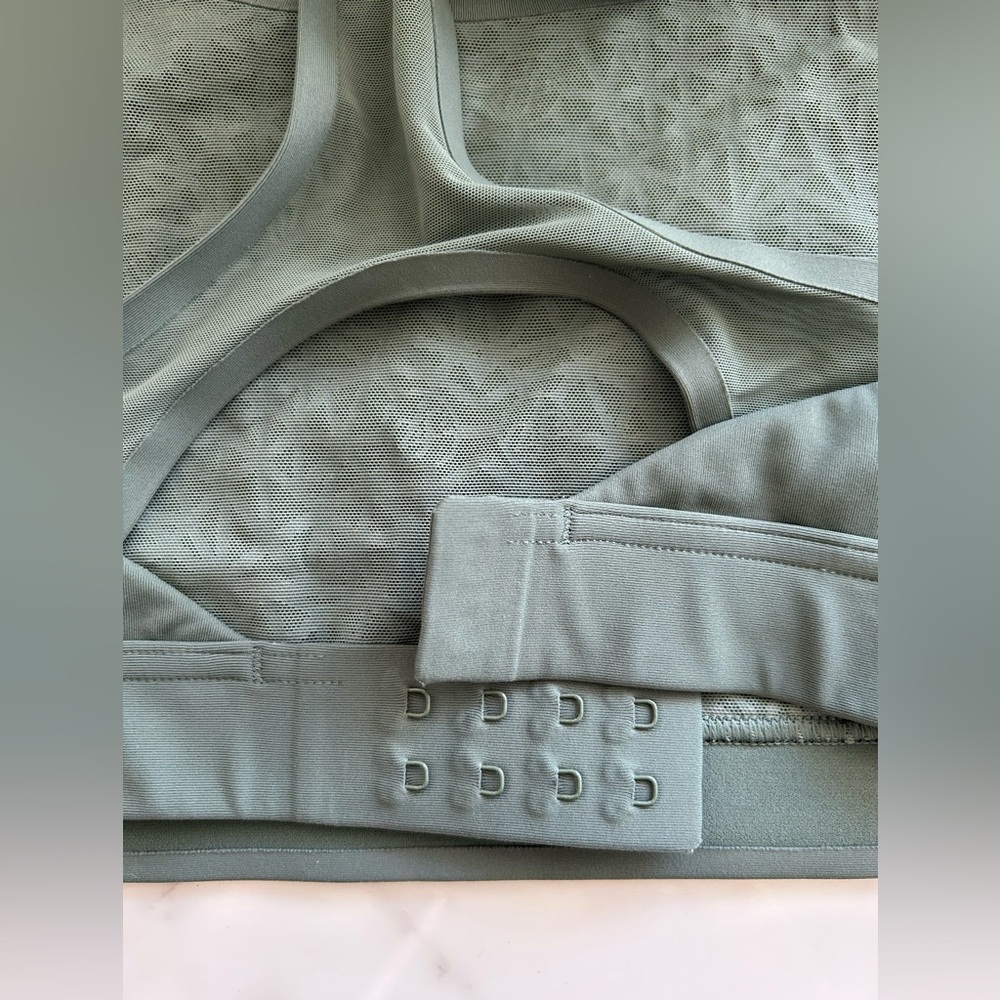 Victoria's Secret Sport Sage Green Sports Bra & Leggings Set Small Medium - Picture 10 of 15